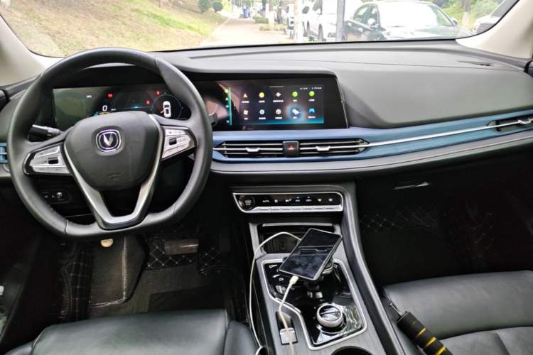 Used CHANGAN CS55 Electric Version 2020 Ultra-Long Range Smart Enjoyment Edition Center Console