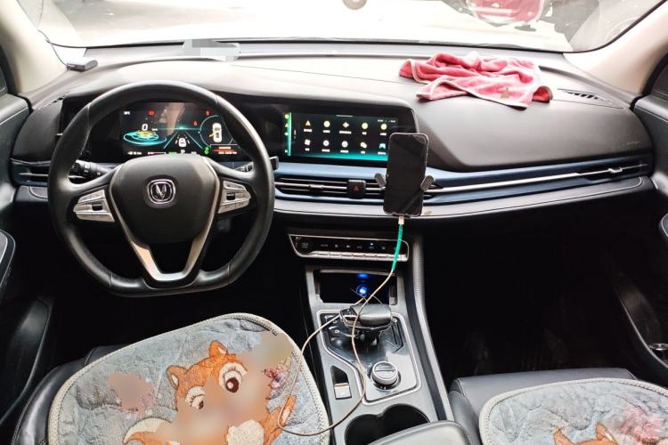 Used CHANGAN CS55 Electric Version 2020 Standard Range Smart Enjoyment Version Center Console