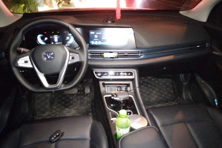 Used CHANGAN CS55 Electric Version 2020 Ultra-Long Range Smart Enjoyment Edition Center Console