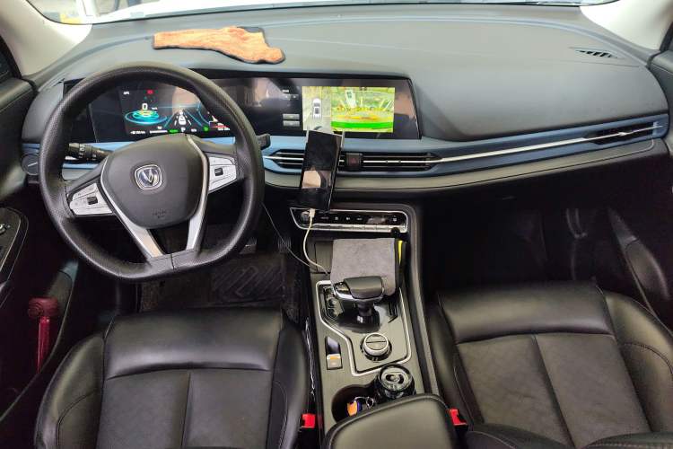 Used CHANGAN CS55 Electric Version 2020 Ultra-Long Range Luxury Edition Center Console