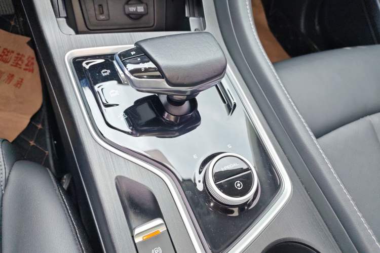 Used CHANGAN CS55 Electric Version 2020 Ultra-Long Range Luxury Edition Gear Lever