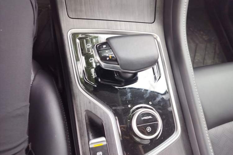 Used CHANGAN CS55 Electric Version 2020 Ultra-Long Range Luxury Edition Gear Lever