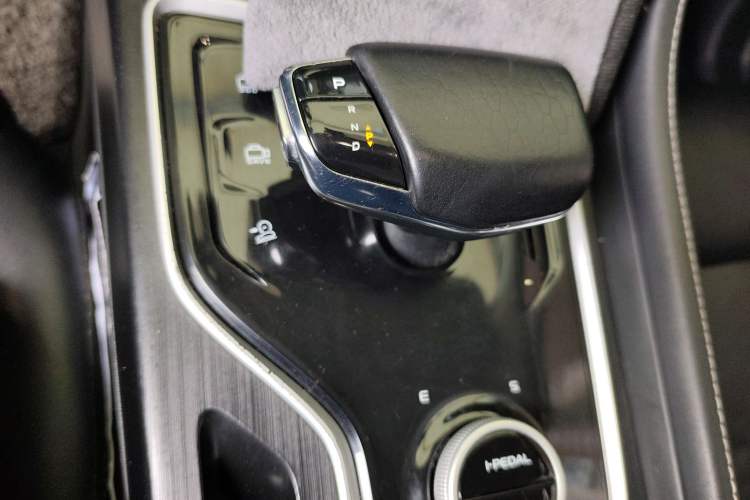 Used CHANGAN CS55 Electric Version 2020 Ultra-Long Range Luxury Edition Gear Lever