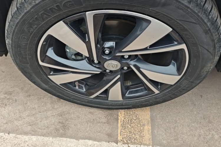 Used CHANGAN CS55 Electric Version 2020 Standard Range Smart Enjoyment Version Left Front Wheel Hub