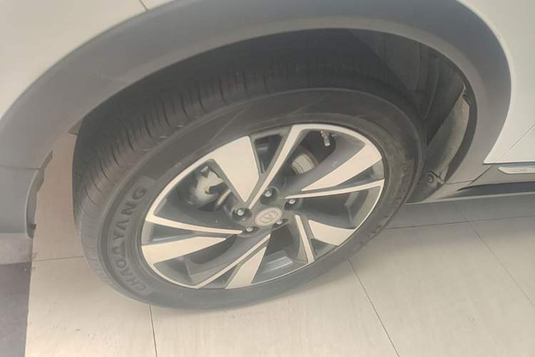 Used CHANGAN CS55 Electric Version 2020 Standard Range Smart Enjoyment Version Left Front Wheel Hub