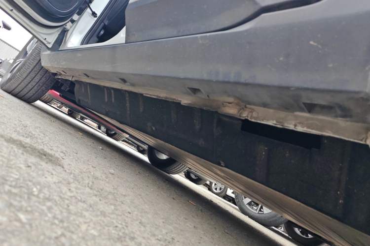 Used CHANGAN CS55 Electric Version 2020 Ultra-Long Range Luxury Edition Left Side Sill