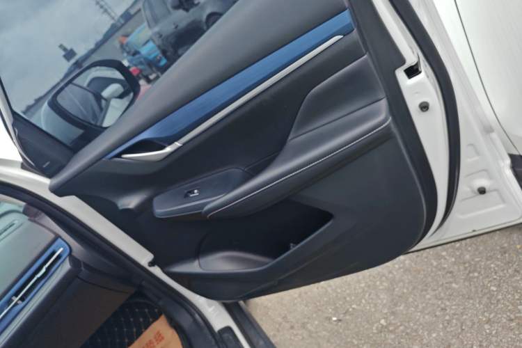 Used CHANGAN CS55 Electric Version 2020 Ultra-Long Range Luxury Edition Right Front Door Interior
