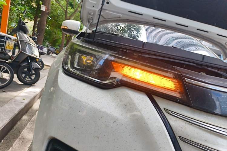 Used CHANGAN CS55 Electric Version 2020 Ultra-Long Range Smart Enjoyment Edition Right Front Headlight
