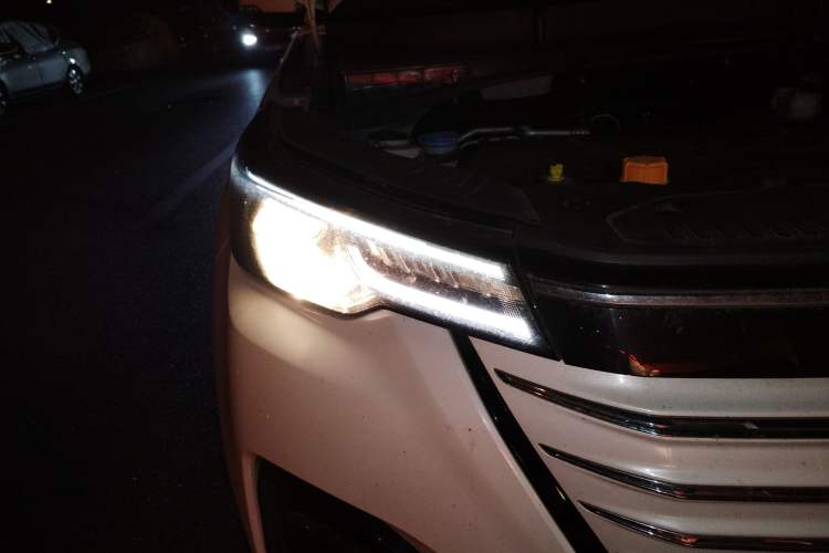 Used CHANGAN CS55 Electric Version 2020 Ultra-Long Range Smart Enjoyment Edition Right Front Headlight