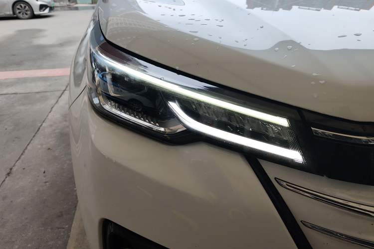 Used CHANGAN CS55 Electric Version 2020 Ultra-Long Range Luxury Edition Right Front Headlight
