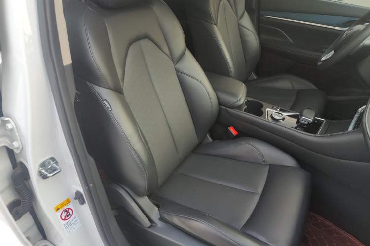 Used CHANGAN CS55 Electric Version 2020 Ultra-Long Range Smart Enjoyment Edition Right Front Seat
