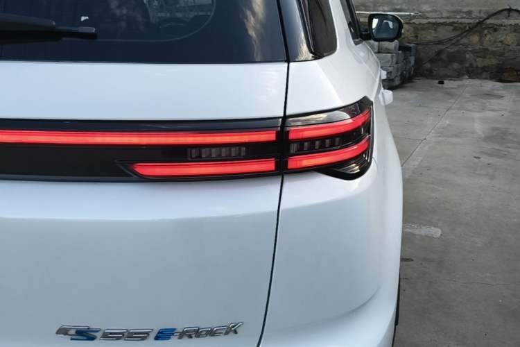 Used CHANGAN CS55 Electric Version 2020 Ultra-Long Range Luxury Edition Right Rear Taillight