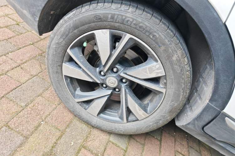 Used CHANGAN CS55 Electric Version 2020 Ultra-Long Range Smart Enjoyment Edition Right Rear Wheel Hub