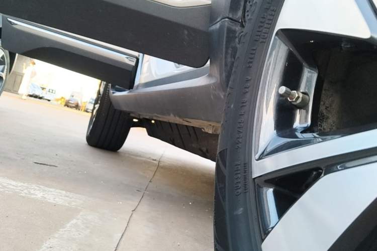 Used CHANGAN CS55 Electric Version 2020 Ultra-Long Range Luxury Edition Right Side Sill