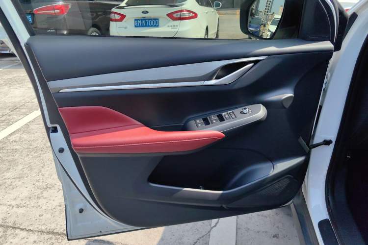 Used CHANGAN CS55PLUS 2022 Blue Whale Edition 1.5T Manual Luxury Model Left Front Door Interior