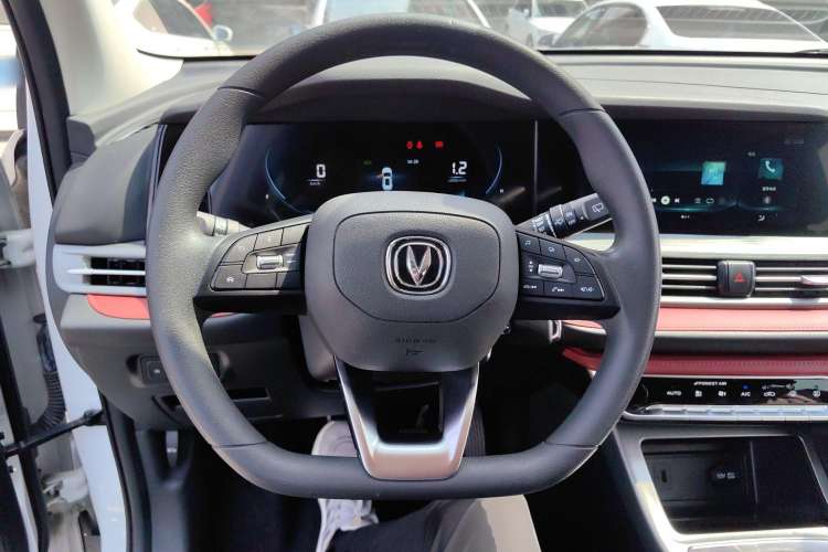 Used CHANGAN CS55PLUS 2022 Blue Whale Edition 1.5T Manual Luxury Model Steering Wheel