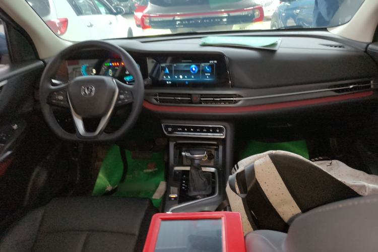 Used CHANGAN CS55PLUS 2020 1.5T Automatic Colorful Model Center Console