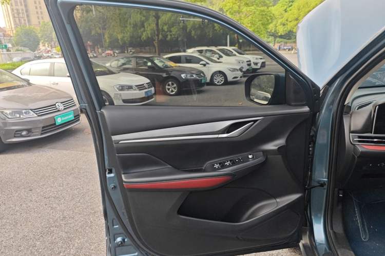 Used CHANGAN CS55PLUS 2020 1.5T Automatic Colorful Model Left Front Door Interior