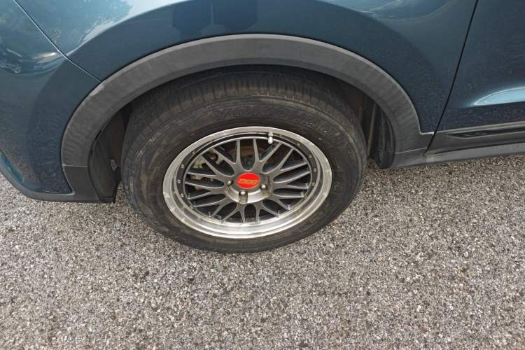Used CHANGAN CS55PLUS 2020 1.5T Automatic Colorful Model Left Front Wheel Hub