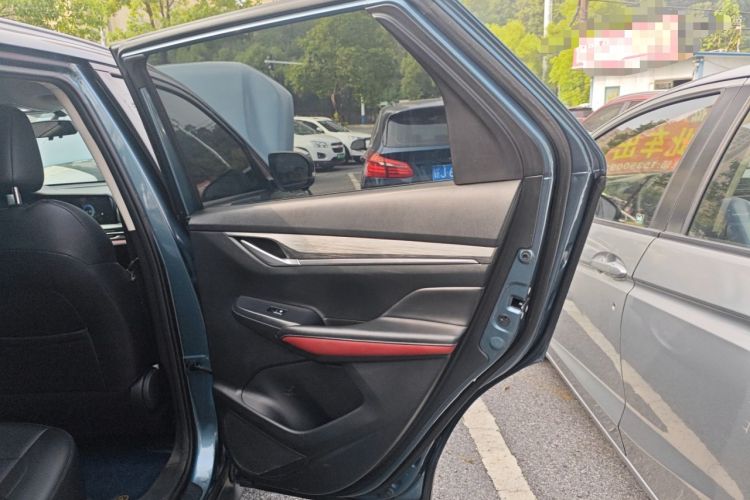 Used CHANGAN CS55PLUS 2020 1.5T Automatic Colorful Model Right Rear Door Interior
