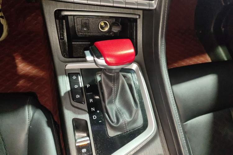Used CHANGAN CS55PLUS 2020 1.5T Automatic Xuan Dong Edition Gear Lever