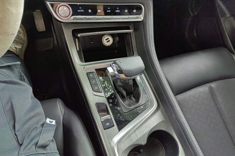 Used CHANGAN CS55PLUS 2020 1.5T Automatic Xuan Dong Edition Gear Lever
