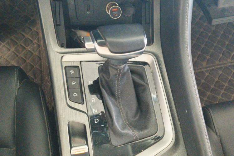 Used CHANGAN CS55PLUS 2020 1.5T Automatic Xuan Dong Edition Gear Lever