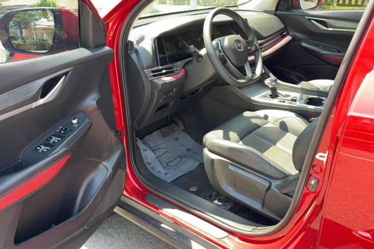 Used CHANGAN CS55PLUS 2020 1.5T Automatic Colorful Model Interior 2