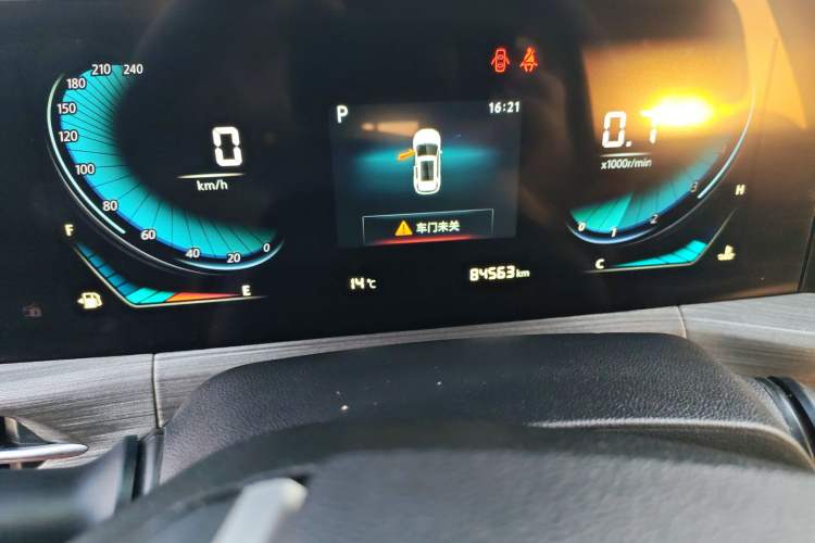 Used CHANGAN CS55PLUS 2020 1.5T Automatic Colorful Model Odometer Close Up