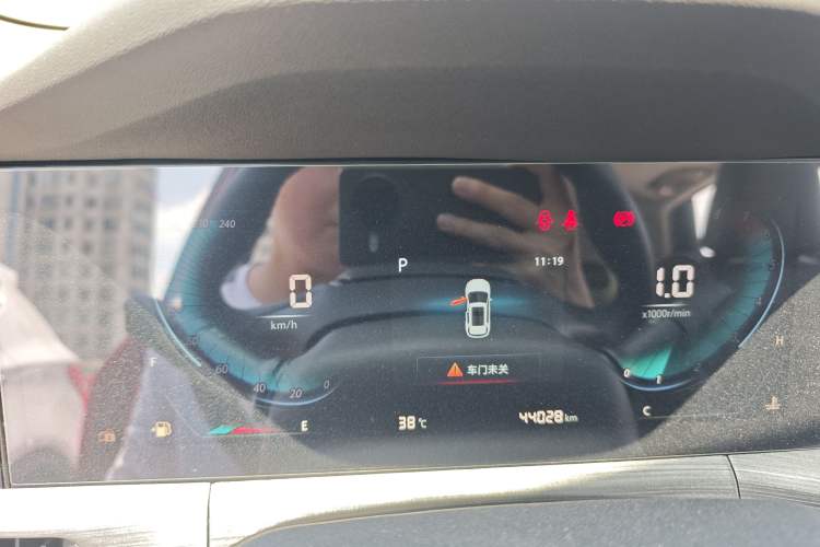 Used CHANGAN CS55PLUS 2020 1.5T Automatic Colorful Model Odometer Close Up