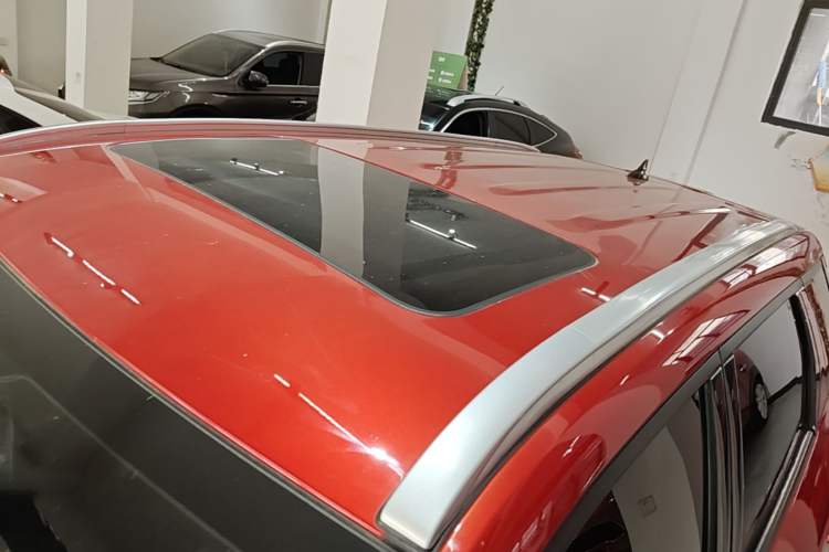 Used CHANGAN CS55PLUS 2020 1.5T Manual Colorful Model Roof