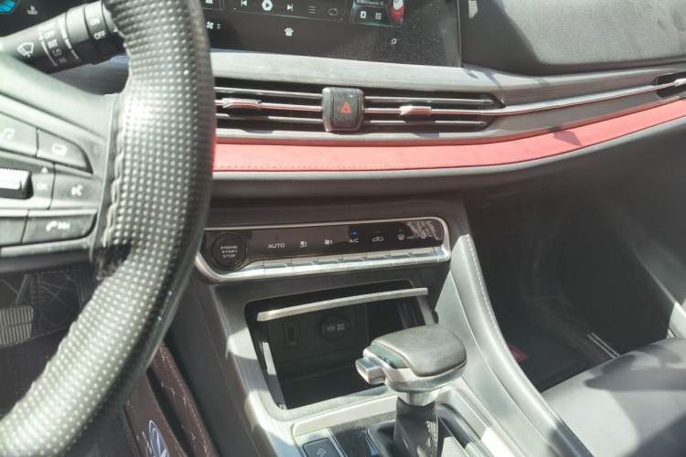 Used CHANGAN CS55PLUS 2020 1.5T Automatic Colorful Model Audio And AC Panel