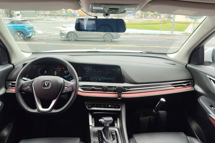 Used CHANGAN CS55PLUS 2020 1.5T Automatic Colorful Model Center Console