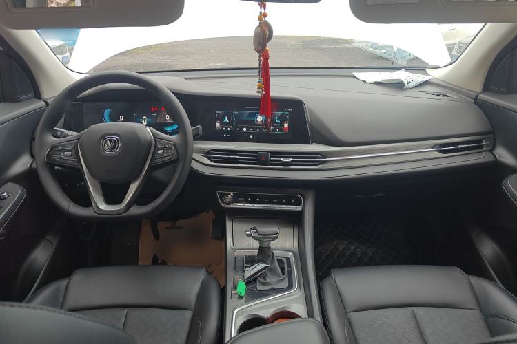 Used CHANGAN CS55PLUS 2020 1.5T Automatic Colorful Model Center Console