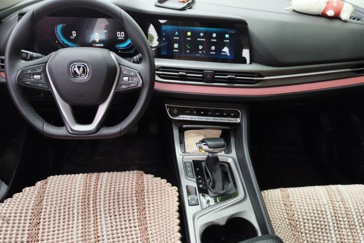 Used CHANGAN CS55PLUS 2020 1.5T Automatic Xuan Dong Edition Center Console
