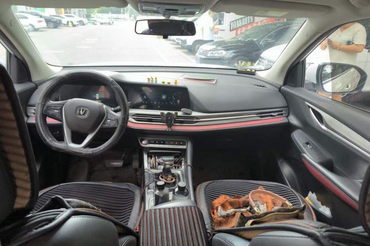 Used CHANGAN CS55PLUS 2020 1.5T Automatic Colorful Model Center Console