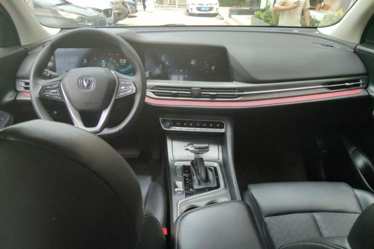 Used CHANGAN CS55PLUS 2020 1.5T Automatic Colorful Model Center Console