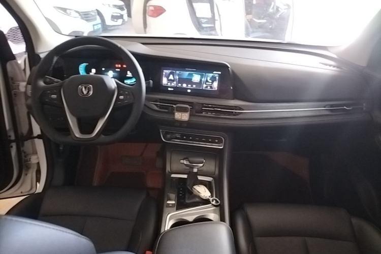 Used CHANGAN CS55PLUS 2020 1.5T Automatic Colorful Model Center Console