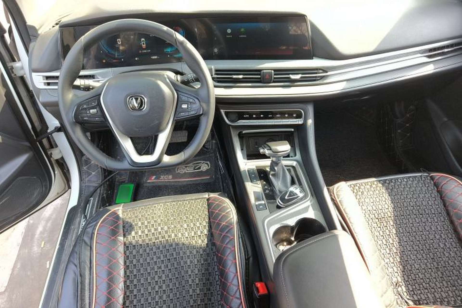 Used CHANGAN CS55PLUS 2020 1.5T Automatic Xuan Dong Edition Center Console