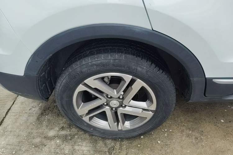 Used CHANGAN CS55PLUS 2020 1.5T Automatic Colorful Model Exterior 1