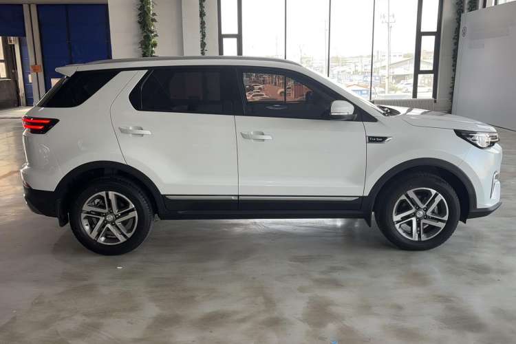 Used CHANGAN CS55PLUS 2020 1.5T Automatic Colorful Model Exterior 1