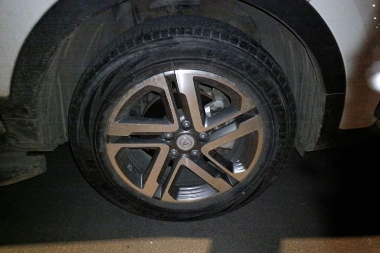 Used CHANGAN CS55PLUS 2020 1.5T Manual Colorful Model Exterior 7