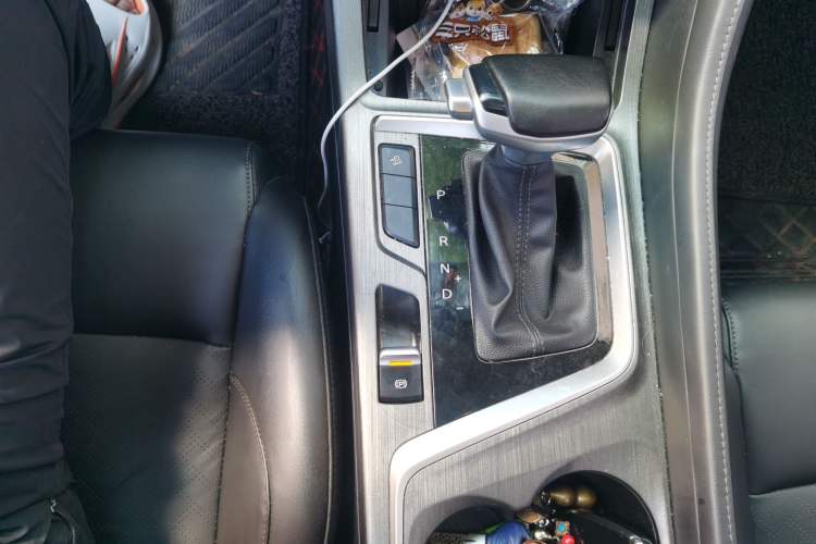 Used CHANGAN CS55PLUS 2020 1.5T Automatic Colorful Model Gear Lever