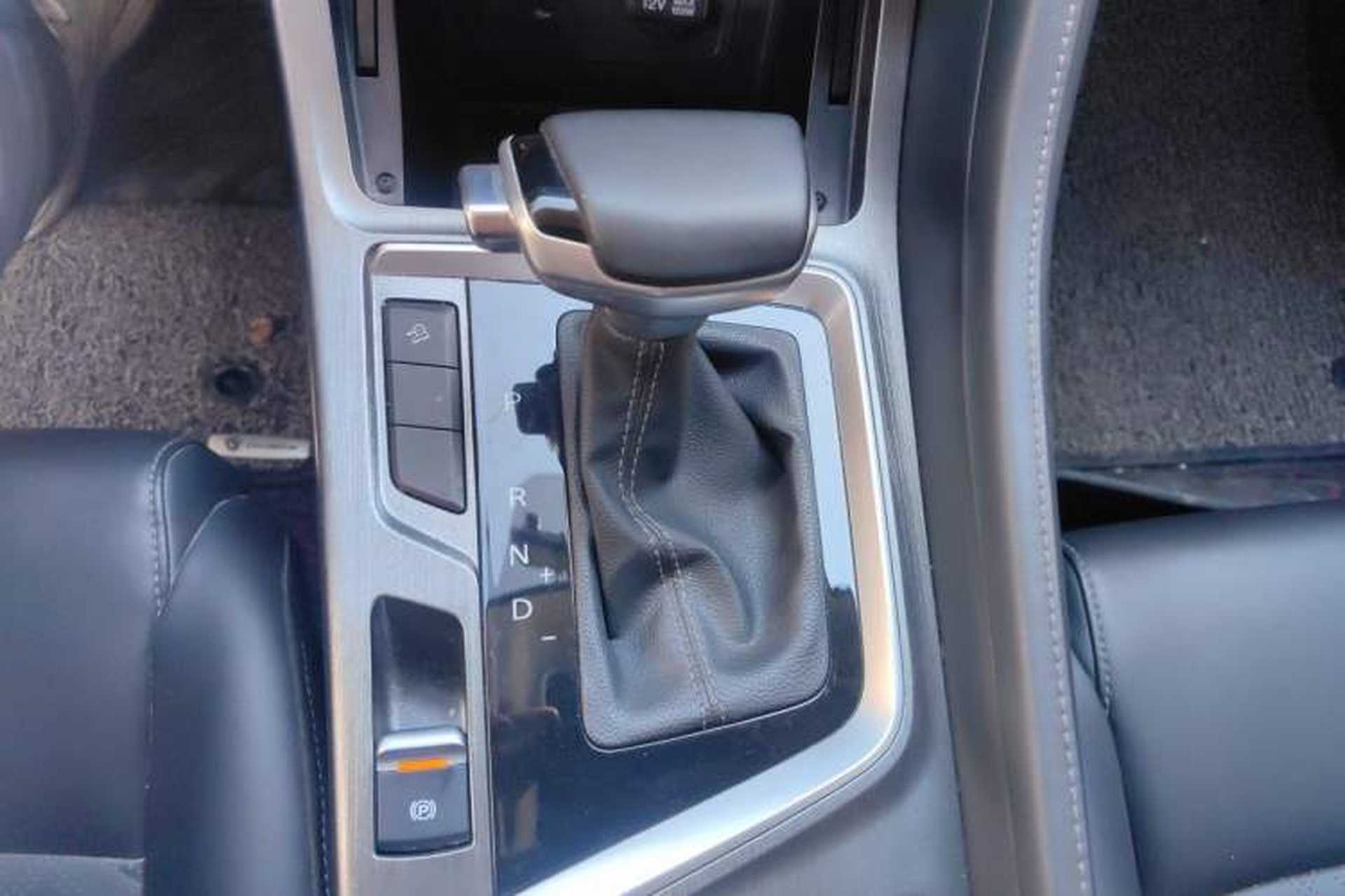 Used CHANGAN CS55PLUS 2020 1.5T Automatic Colorful Model Gear Lever