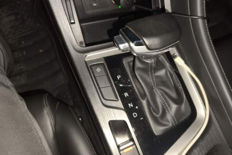 Used CHANGAN CS55PLUS 2020 1.5T Automatic Colorful Model Gear Lever
