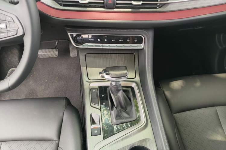 Used CHANGAN CS55PLUS 2020 1.5T Automatic Colorful Model Gear Lever