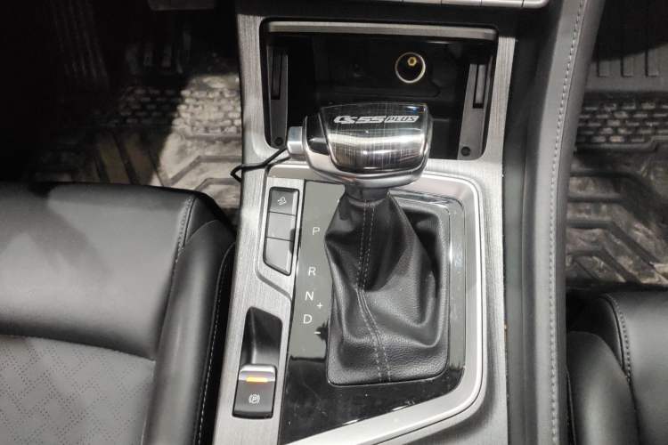 Used CHANGAN CS55PLUS 2020 1.5T Automatic Colorful Model Gear Lever