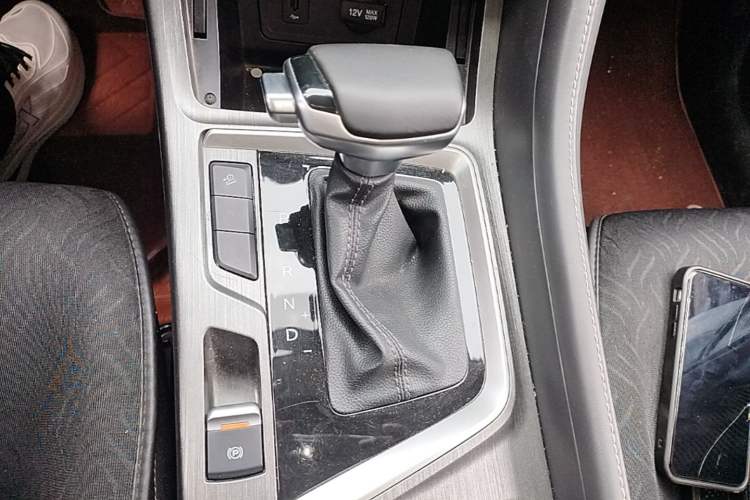Used CHANGAN CS55PLUS 2020 1.5T Automatic Colorful Model Gear Lever