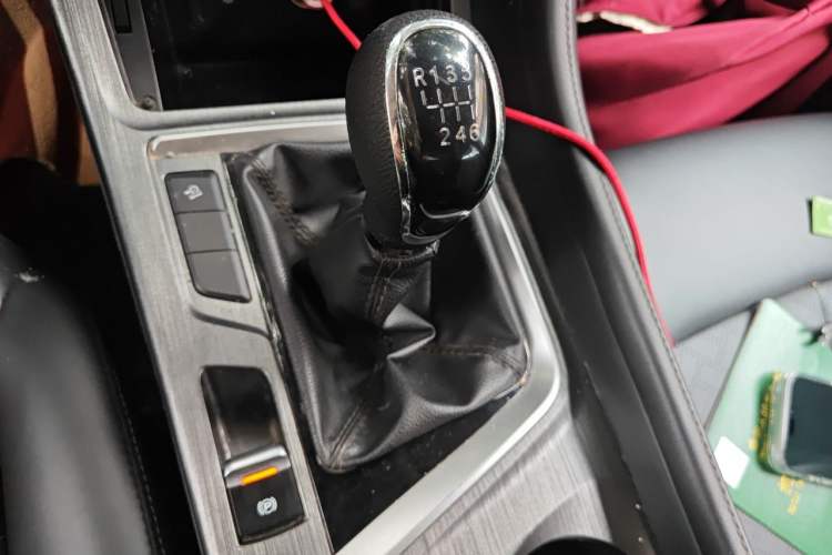 Used CHANGAN CS55PLUS 2020 1.5T Manual Colorful Model Gear Lever