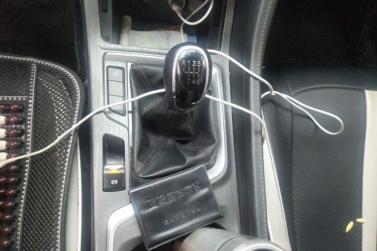Used CHANGAN CS55PLUS 2020 1.5T Manual Colorful Model Gear Lever